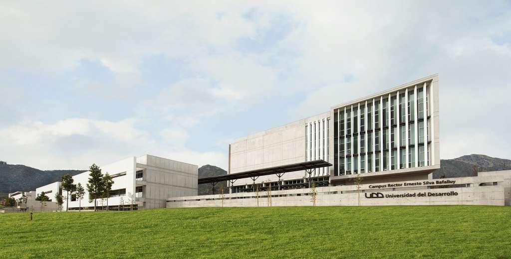Fachada-UDD-campus-ESB-1024x520